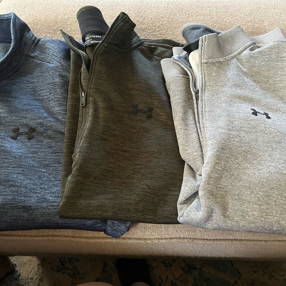 3 size 2xl. 1/4 zip under armour fleece